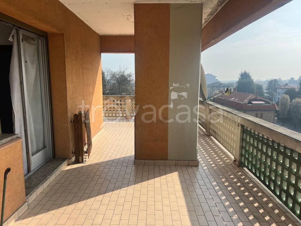 appartamento in affitto a Seregno