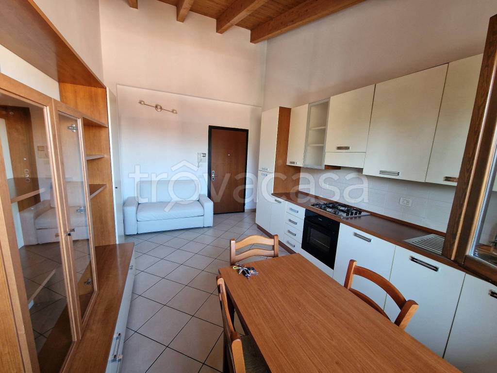 appartamento in affitto a Seregno