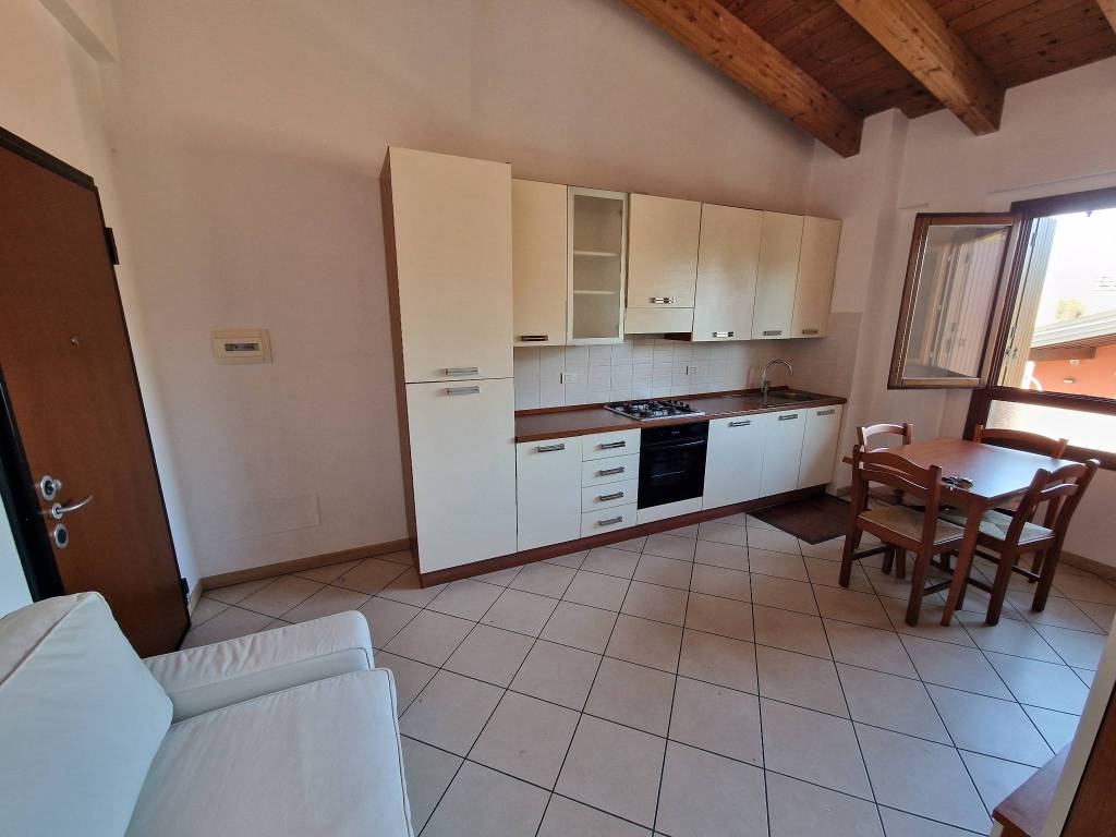 appartamento in affitto a Seregno