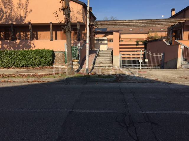 casa indipendente in affitto a Seregno