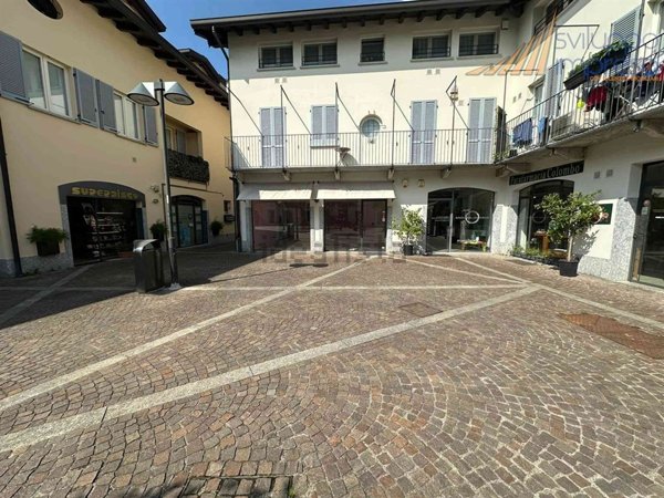 negozio in affitto a Seregno