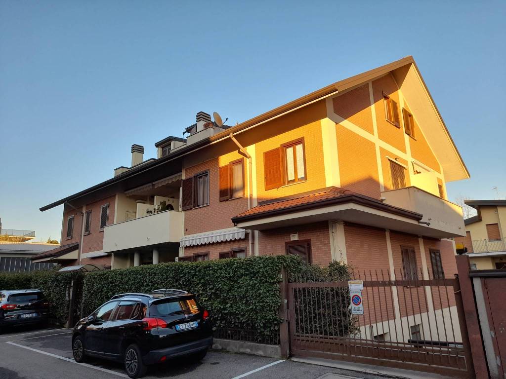 appartamento in affitto a Seregno