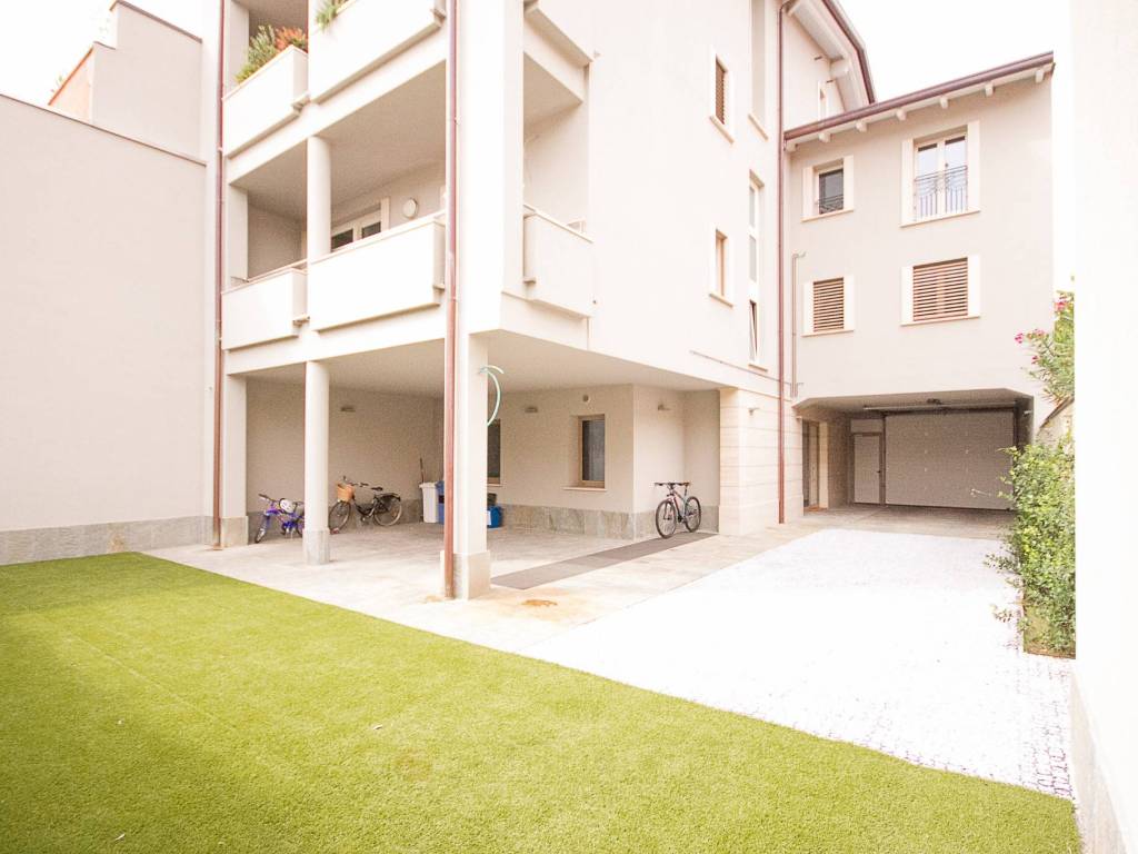 appartamento in affitto a Seregno