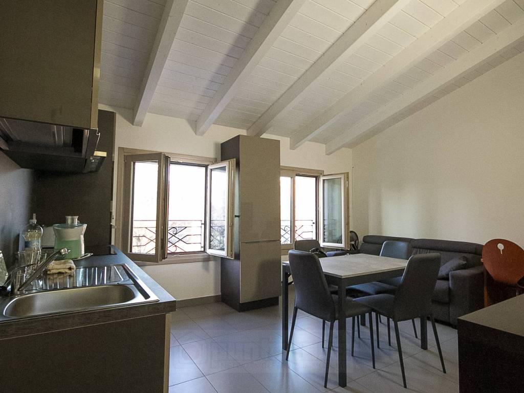 appartamento in affitto a Seregno