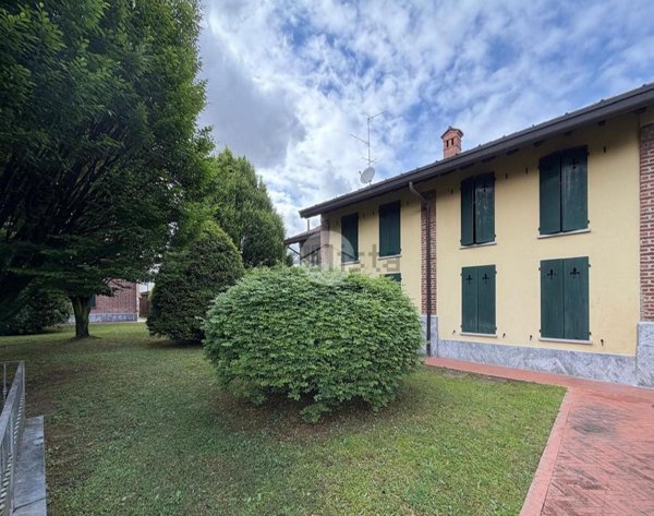 casa indipendente in affitto a Seregno