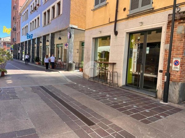 negozio in affitto a Seregno