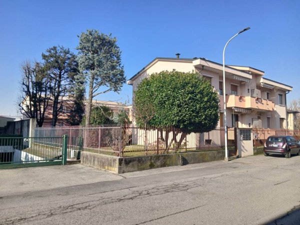 appartamento in affitto a Seregno