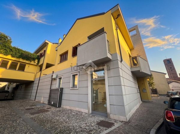 ufficio in affitto a Seregno
