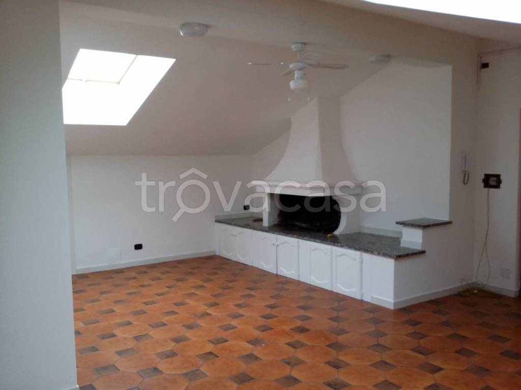 appartamento in affitto a Seregno