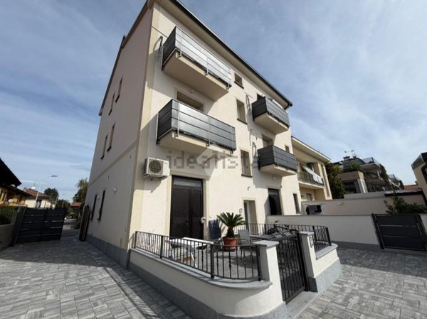 appartamento in affitto a Seregno