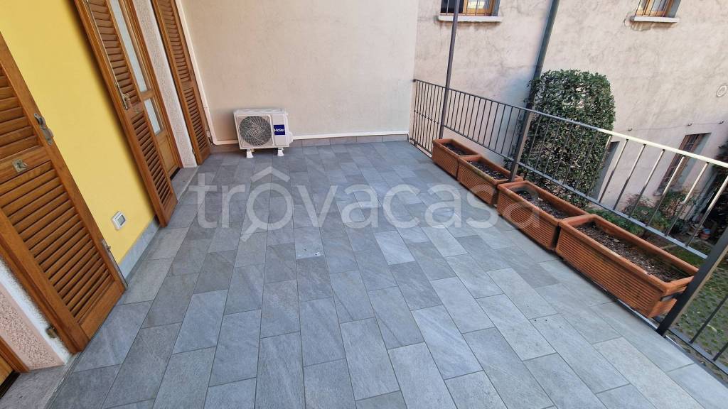 appartamento in affitto a Seregno