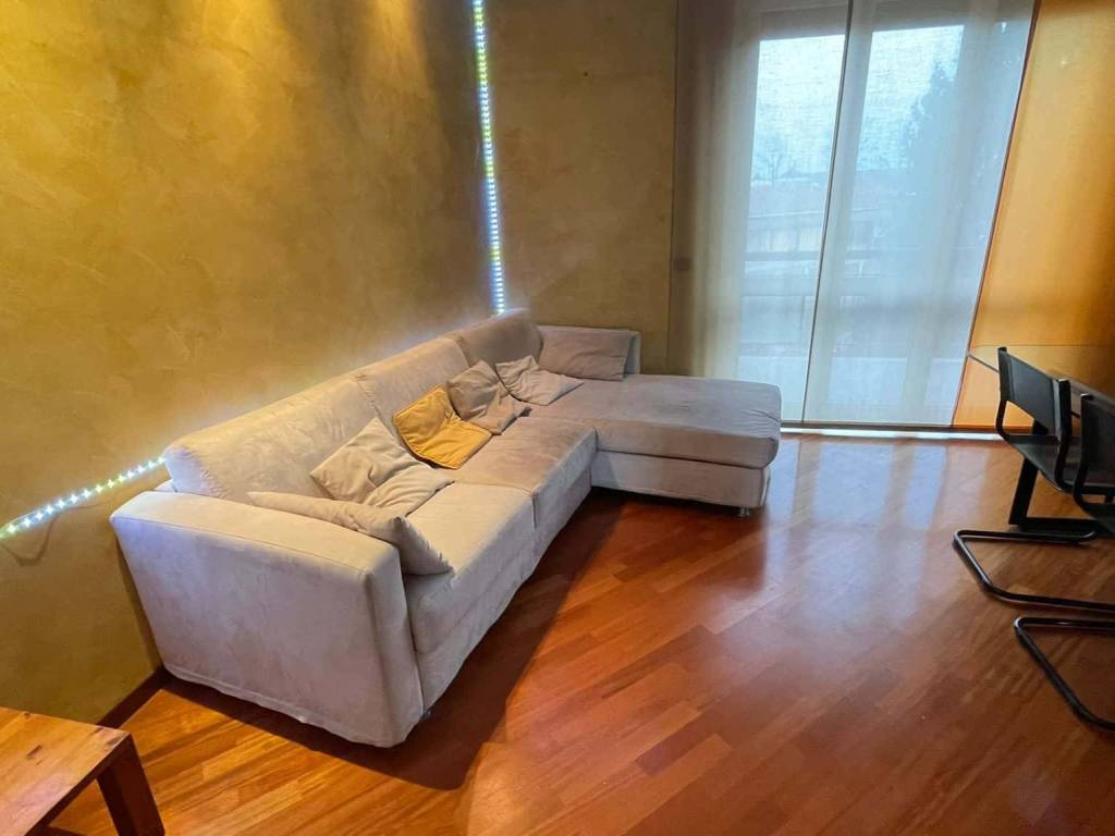 appartamento in affitto a Seveso in zona Baruccana