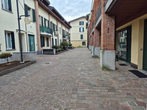 negozio in affitto a Seveso