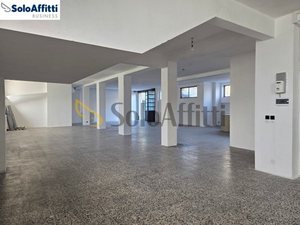 locale di sgombero in affitto a Seveso