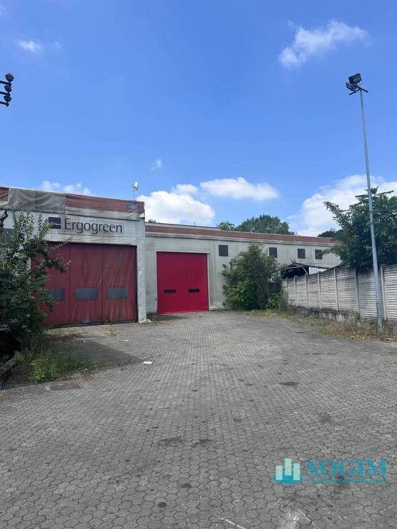 capannone in affitto a Seveso in zona Baruccana
