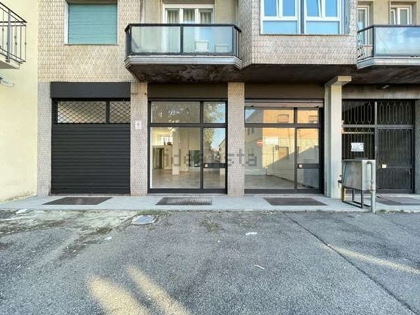 negozio in affitto a Seveso