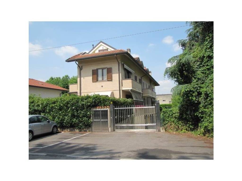 appartamento in affitto a Seveso in zona Baruccana