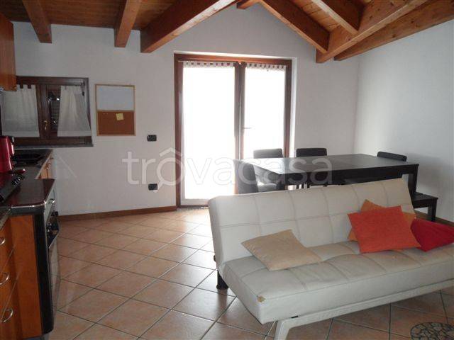 appartamento in affitto a Sovico