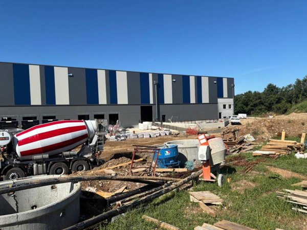locale commerciale in affitto a Sulbiate