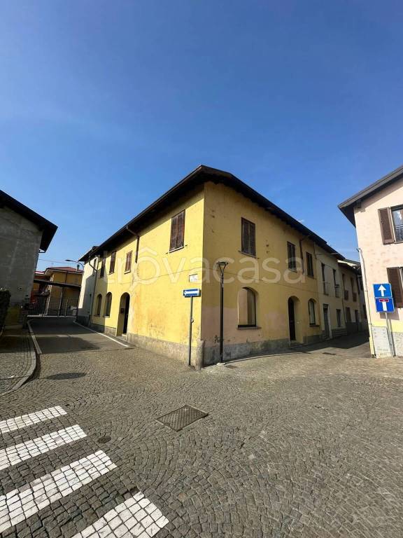 ufficio in affitto a Triuggio