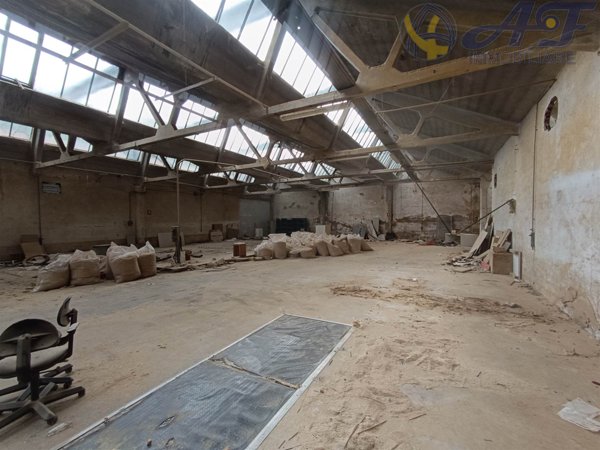 capannone in affitto a Triuggio