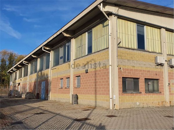 capannone in affitto a Triuggio in zona Canonica Lambro