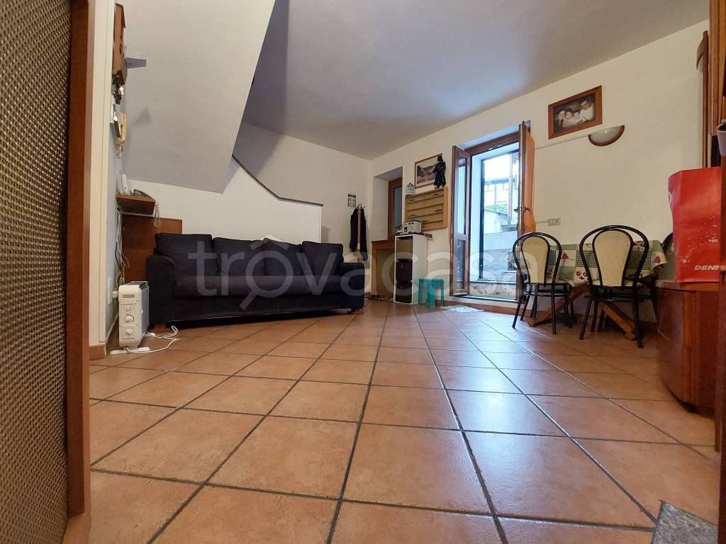 appartamento in affitto a Triuggio