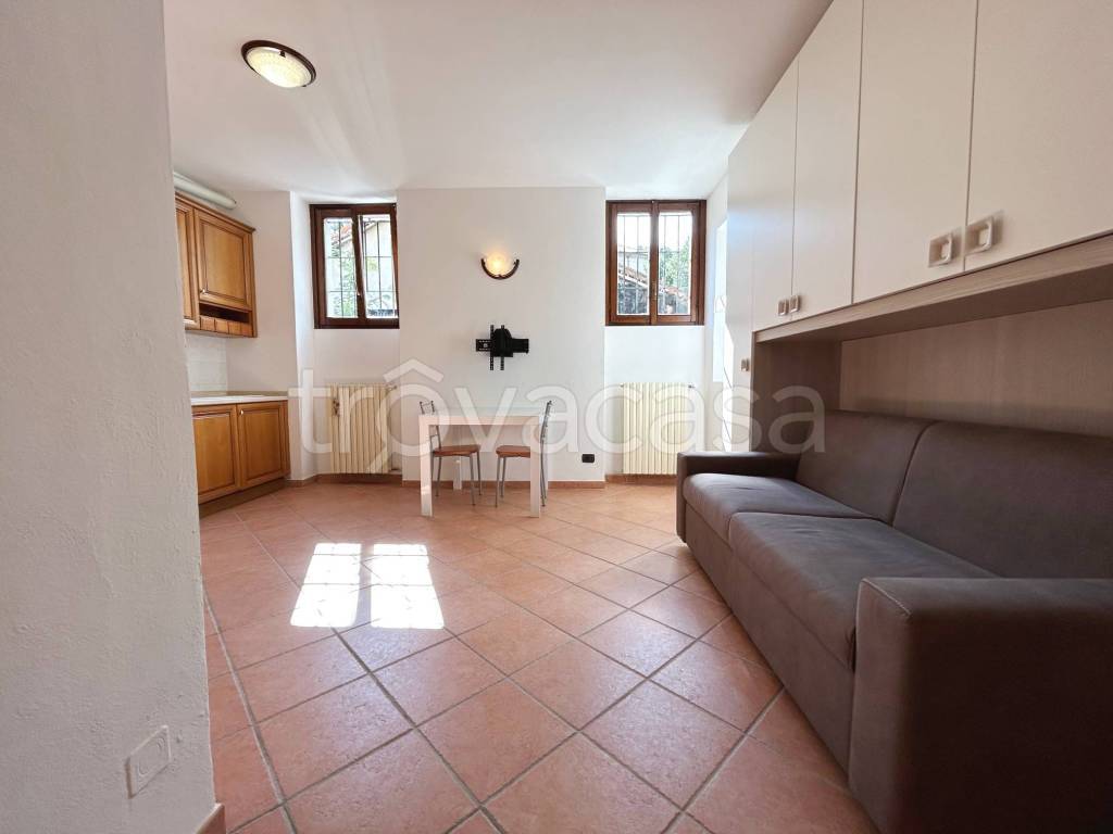 appartamento in affitto ad Usmate Velate