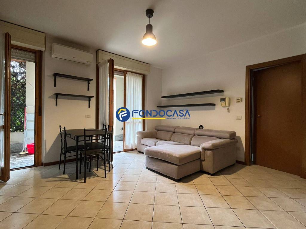 appartamento in affitto ad Usmate Velate