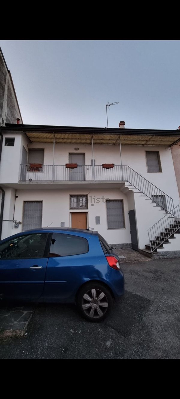 appartamento in affitto ad Usmate Velate