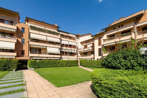 appartamento in affitto ad Usmate Velate