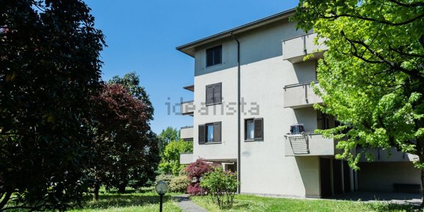 appartamento in affitto ad Usmate Velate