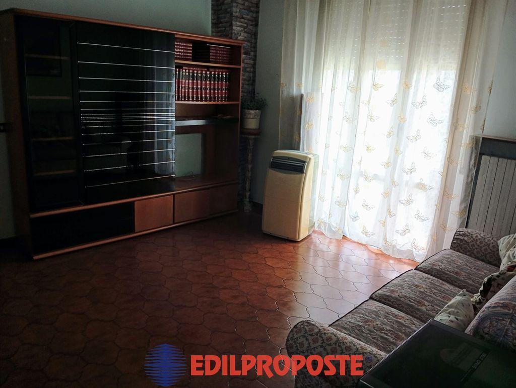 appartamento in affitto a Varedo