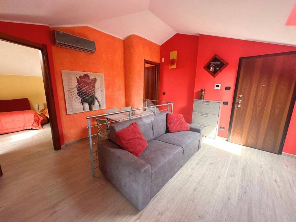 appartamento in affitto a Varedo