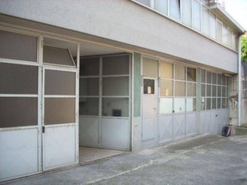 locale commerciale in affitto a Varedo in zona Valera