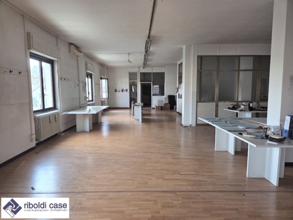 ufficio in affitto a Varedo