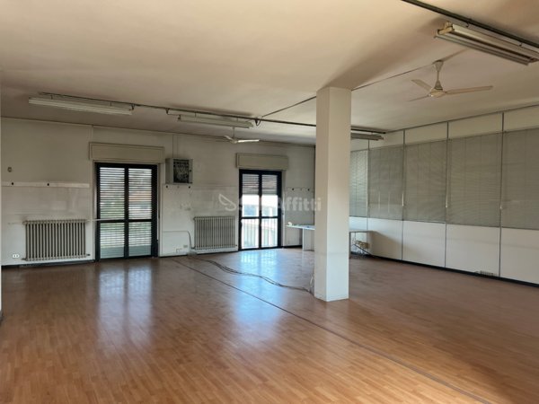 ufficio in affitto a Varedo