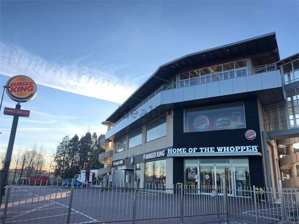 locale commerciale in affitto a Varedo