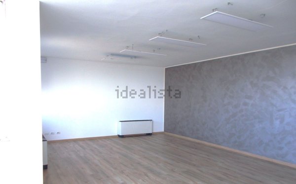 ufficio in affitto a Varedo