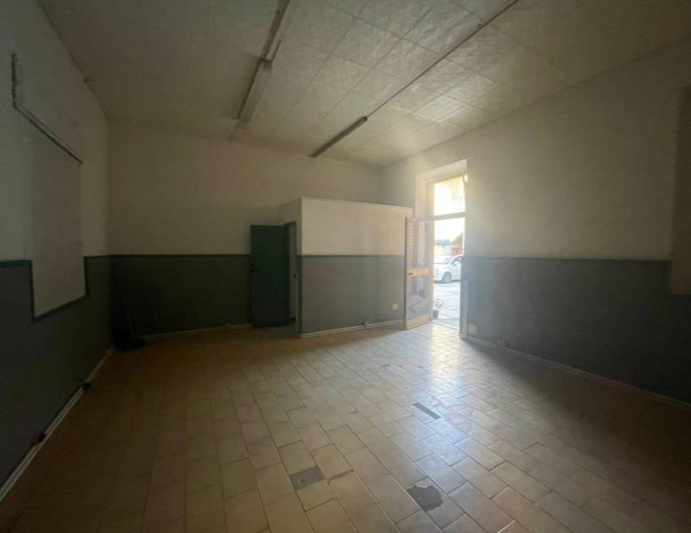 locale commerciale in affitto a Varedo