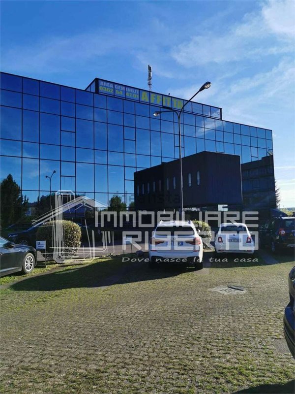 ufficio in affitto a Varedo