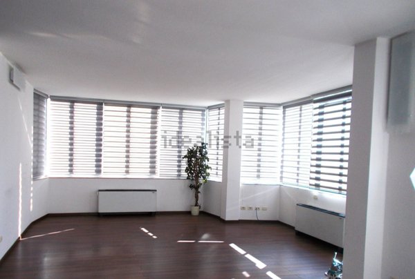 ufficio in affitto a Varedo