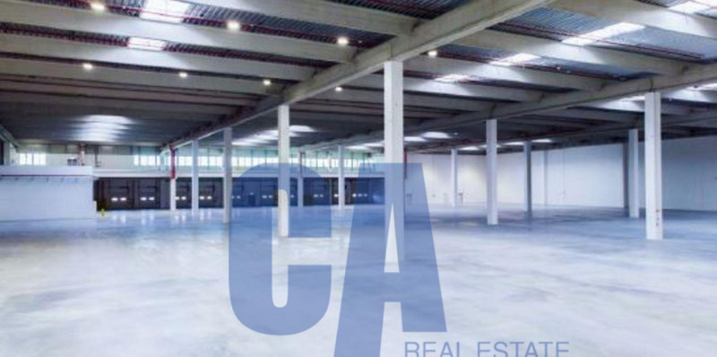 locale commerciale in affitto a Varedo