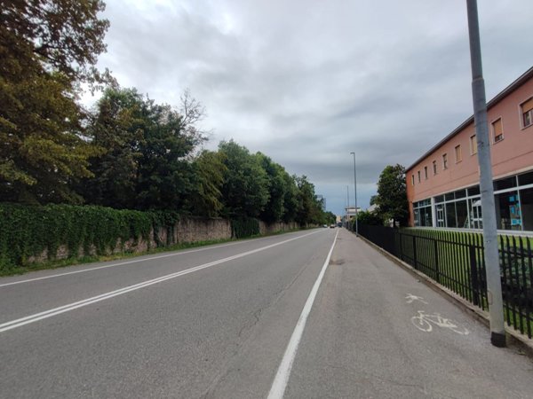 capannone in affitto a Vedano al Lambro