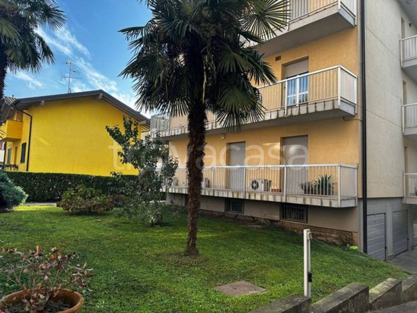 appartamento in affitto a Vedano al Lambro