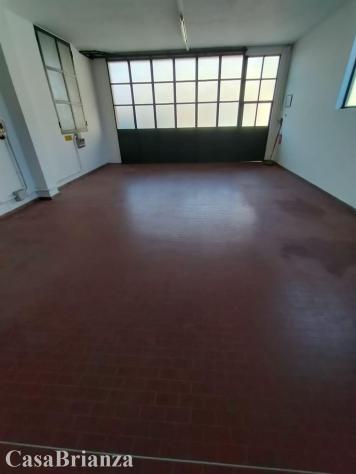 locale commerciale in affitto a Vedano al Lambro