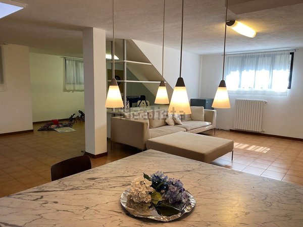 casa indipendente in affitto a Vedano al Lambro
