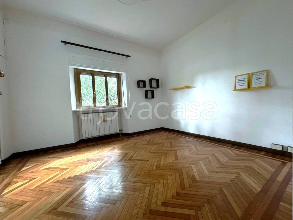 ufficio in affitto a Vedano al Lambro