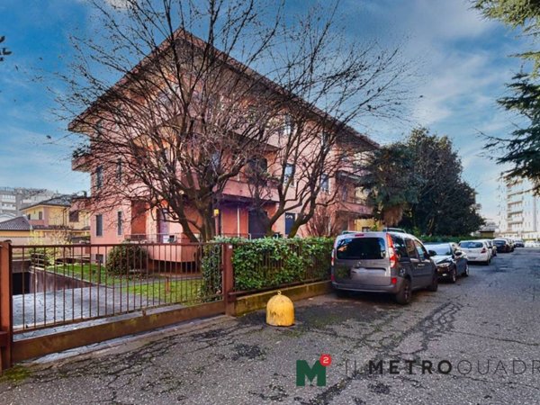 appartamento in affitto a Vedano al Lambro