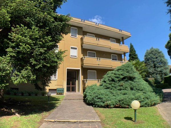 appartamento in affitto a Vedano al Lambro